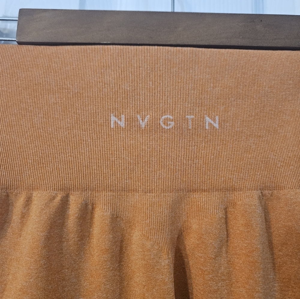 NGVTN CONTOUR SEAMLESS LEGGINGS - Picture 2 of 4